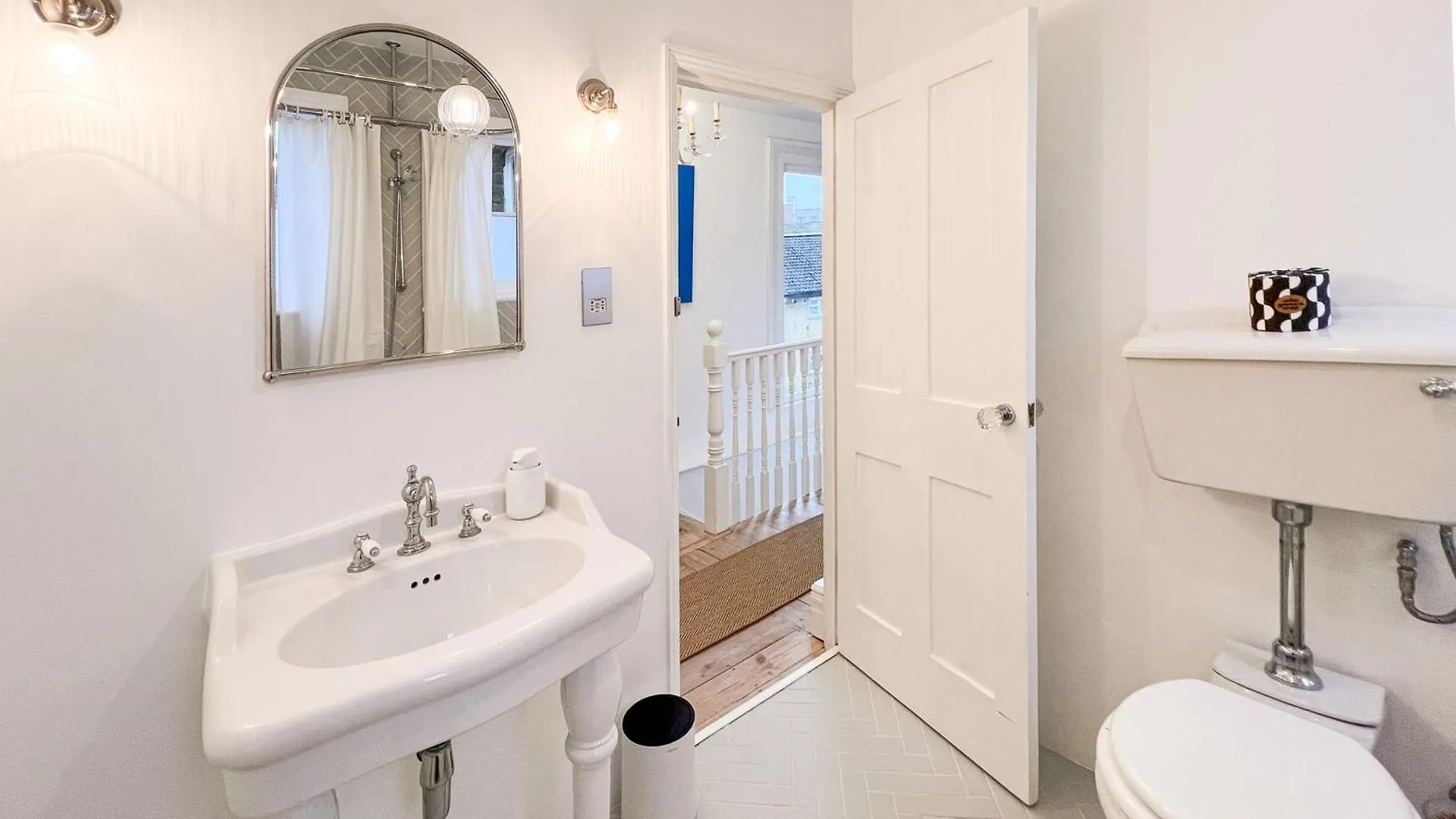 Charming Historic 3Br Home - Steps To Greenwich Park - Cutty Sark & Royal Observatory London 0*,  United Kingdom